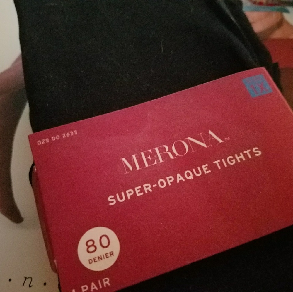 Plus size tights